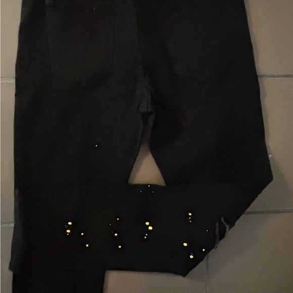 ROMWE Men’s Black Jeans with Yellow Splatter - Picture 8 of 13